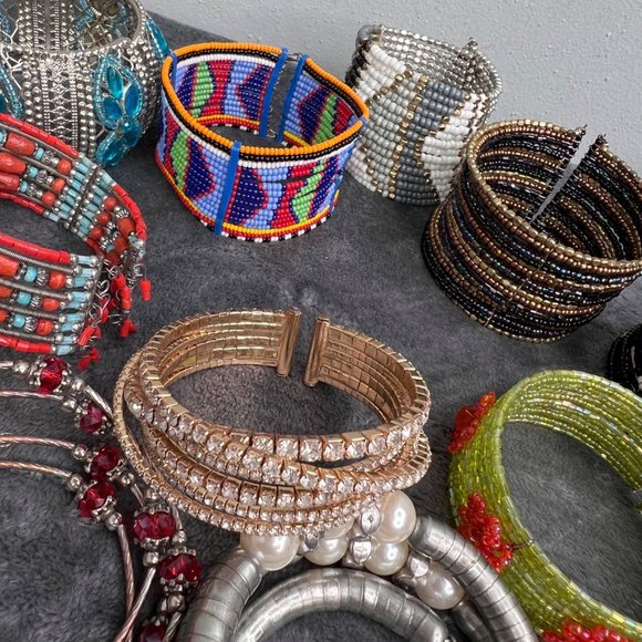 Beaded Bracelet Lot Bangle Cuff Chunky Boho 17 Piece Aztec Rhinestone Stones - Picture 7 of 7